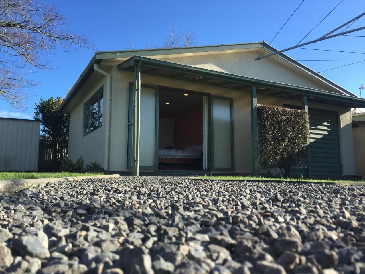Cosy, Central Greytown Sleepout Ngoại thất bức ảnh